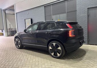 Volvo EX30 Single Motor Extended Range Ultra 69 kWh | Stoel+Stuurverwarming | 20 Inch | Getint Glas | Panoramadak | harman/kardon
