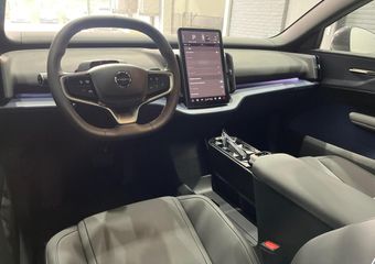 Volvo EX30 Single Motor Extended Range Ultra 69 kWh | Stoel+Stuurverwarming | 20 Inch | Getint Glas | Panoramadak | harman/kardon