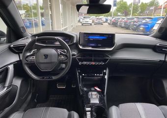 Peugeot 2008 1.2T 130pk Automaat GT | Achteruitrijcamera | Apple Carplay & Android Auto | Keyless Start | LED koplampen | Privacy Glass