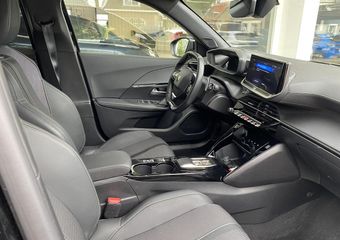 Peugeot 2008 1.2T 130pk Automaat GT | Achteruitrijcamera | Apple Carplay & Android Auto | Keyless Start | LED koplampen | Privacy Glass