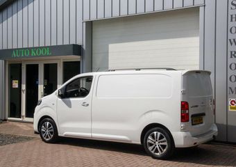 Peugeot e-Expert 75 kWh L2H1 3-zits Vol Opties