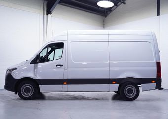 Mercedes-Benz SPRINTER 317 CDI 170 pk L2H2 Aut. Airco, Apple Carplay, Camera, Laadruimte Pakket, PDC V+A, 3-Zits