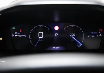 Peugeot 2008 1.2 PureTech 130 Allure | LED | HALF LEDER | DAB | APPLE