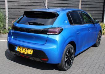 Peugeot e-208 Style 50 kWh 136PK Navigatie, Parkeersensoren voor & achter, Stoelverwarming, Led Koplampen