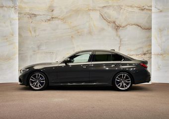 BMW 3-SERIE M340i xDrive, 19″, H/K, HUD, LED, adatiep M onderstel, privacy, dealeroh