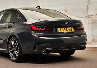 BMW 3-SERIE M340i xDrive, 19″, H/K, HUD, LED, adatiep M onderstel, privacy, dealeroh