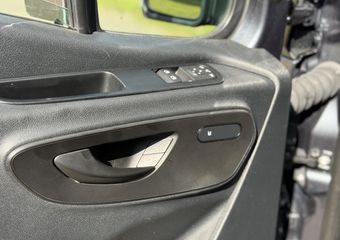 Mercedes-Benz SPRINTER 319 3.0 CDI L2H2 DC EURO VI-D Geen BPM