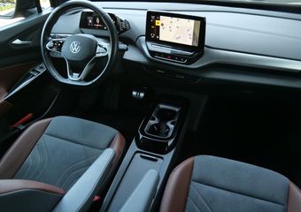 Volkswagen ID.4 First 77 kWh 204pk Automaat 20 inch / Camera / Apple Carplay / Stoelverwarming