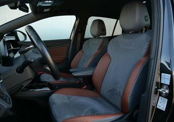 Volkswagen ID.4 First 77 kWh 204pk Automaat 20 inch / Camera / Apple Carplay / Stoelverwarming