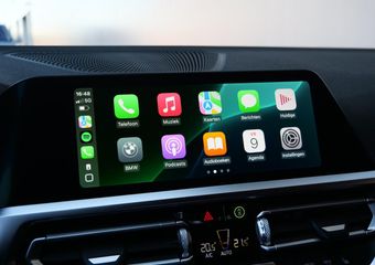 BMW 3-SERIE 330i High Executive M-Pakket / Carplay / Head-Up