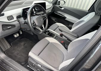 Volkswagen ID.3 First 58 kWh Clima, Navi, HUD, IQ Drive –Inruil Mogelijk–