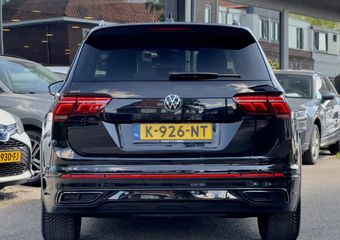 Volkswagen TIGUAN 1.5 TSI AUT7 3X R-LINE BLACK-LINE LEDER NAVI CAMERA  DIGI-DASH APPLE-CARPLAY IQ-DRIVE LED LMV PDC