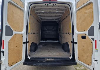Volkswagen CRAFTER 35 2.0 TDI L4H3 – 140 Pk – Euro 6 – ParkeerCamera – Airco – AppleCarplay AndroidAuto