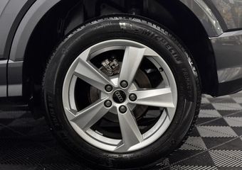 Audi Q3 35 TFSI S-Line Clima, Camera, Navi, Winterpakket, Virtual desk, A start stop, Cruise control adaptief