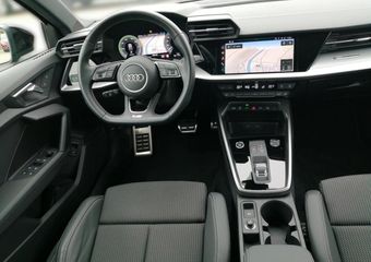 Audi A3 SPORTBACK 40 TFSI e S-LINE ** LED, VIRTUAL, PANORAMA, ACC, 18-inch LMV, SPIEGELPACK ** 1e Eig – Slechts 25.500 km. ** ** INFORMEER OOK NAAR ONZE AANTREKKELIJKE FINANCIAL-LEASE TARIEVEN **