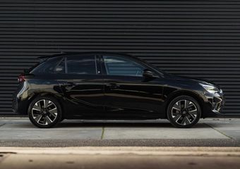 Opel e-Corsa GS Line 50 kWh 136PK|Camera|CarPlay|Full Led|Navi|Dealer onderhouden e.o.