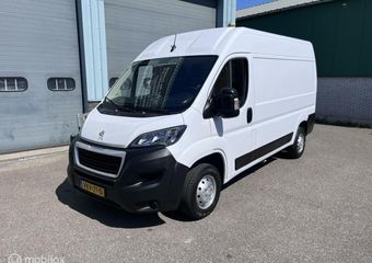 Peugeot BOXER 330 2.2 BlueHDi 120 Lang hoog EURO 6 3 zitplaatsen Trekhaak Airco
