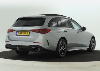 Mercedes-Benz C-KLASSE Estate 300 e AMG Plug-In Hybride | AMG Line | Night Pakket | Panorama Schuif-Kanteldak | Trekhaak | Inclusief 24 maanden MB Certified garantie voor Europa.