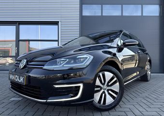 Volkswagen e-Golf E-DITION ?SOH 93% ?Virtual Cockpit ?Full LED ?Warmtepomp ?Keyless ?Sfeerverlichting ?BLIS ?Navigatie ?Climate ?Adapt. Cruise ?Parkeersensoren ?Lichtmetaal