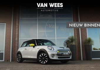 Mini Electric Mini Yours 33 kWh | 1e eigenaar | inc BTW | NL auto | Pano | Head-up | Harman-kardon | Camera | LED | Sportstoelen | Leer | DAB | PDC | Climate control | ?