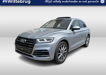 Audi Q5 55 TFSI e quattro S-Line / AUTOMAAT/ PANO/ LUCHTVERING/ NAVI/ ELEK. ACHTERKLEP/ STUUR+STOEL VERWARM. V+A/ PARK. SENSOREN V+A/ CAMERA/ KEYLESS/ ACC/ BLUETOOTH/ DAB/ LED/ DRIVE SELECT/ 20” LMV