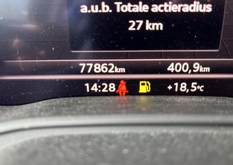 Audi Q5 55 TFSI e quattro S-Line / AUTOMAAT/ PANO/ LUCHTVERING/ NAVI/ ELEK. ACHTERKLEP/ STUUR+STOEL VERWARM. V+A/ PARK. SENSOREN V+A/ CAMERA/ KEYLESS/ ACC/ BLUETOOTH/ DAB/ LED/ DRIVE SELECT/ 20” LMV