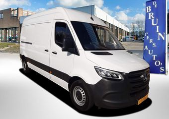 Mercedes-Benz SPRINTER 150Pk L2/H2 MBux Navigatie Camera 3-Persoons Trekhaak