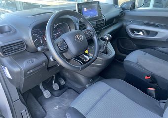 Toyota PROACE City Verso 4+1 Rolstoelauto 1.2 Turbo Active Long (Mooie ruime en zeer complete 4+1 Rolstoelauto!)