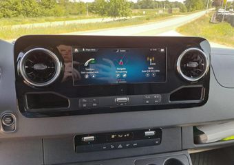 Mercedes-Benz SPRINTER 319 3.0 CDI L2H1 EURO VI-D V6, Grote MBux, Led Koplampen, Camera, Volleder, Adoptief cruise Control,