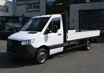Mercedes-Benz SPRINTER 519 CDI L3 Pro Open laadbak 3500kg trekhaak, Navigatie met Smartphone integratie, Geveerde stoel