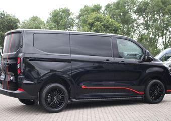 Ford TRANSIT CUSTOM 280 2.0TDCI 136pk L1H1 Trend | Stoel + Stuurverwarming | L+R Zijdeur | LED | Sync 4 13″ | Keyless | Camera | Carplay/Android | Lease 555,- p/m