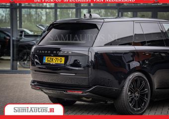 Land Rover RANGE ROVER P550e | NIGHT | GARANTIE TOT 14-03-2029 | HEAD-UP | ACHTERAS BESTURING | SOFT CLOSE | PHEV | 23 INCH VELGEN | PANORAMADAK | STUURVERWARMING | STOEL KOELING | Fabrieksgarantie tot 14-03-2029 – Geniet van gemoedsrust met uitgebreide dekking tot deze datum.